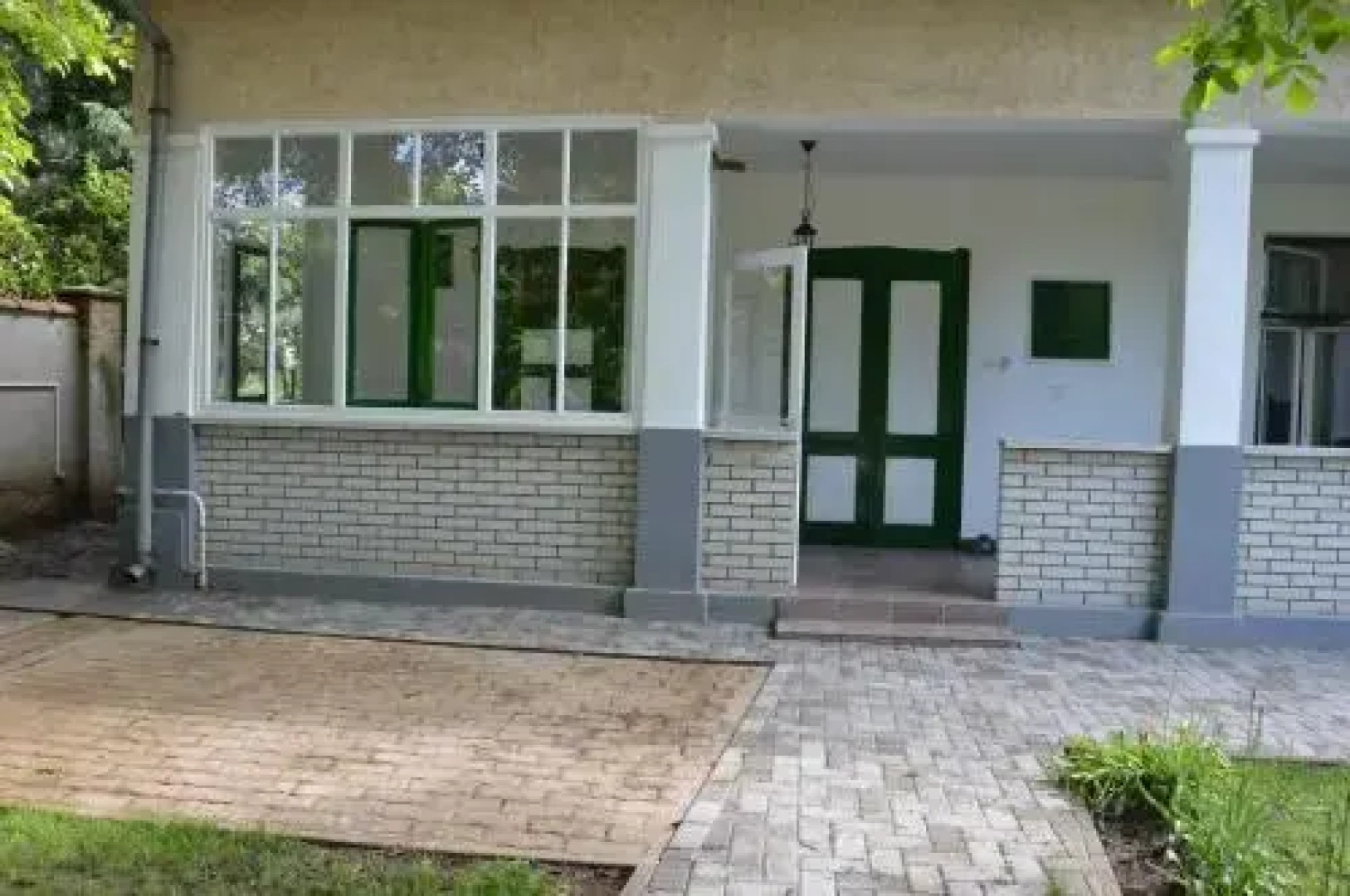 Tisza-Kert Apartmanok