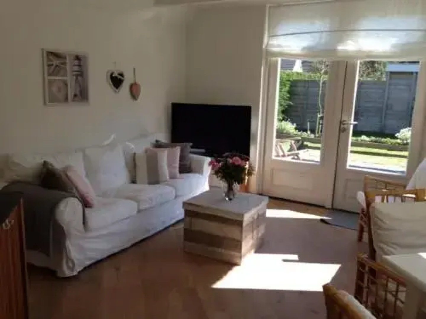 Witte huisje aan zee
