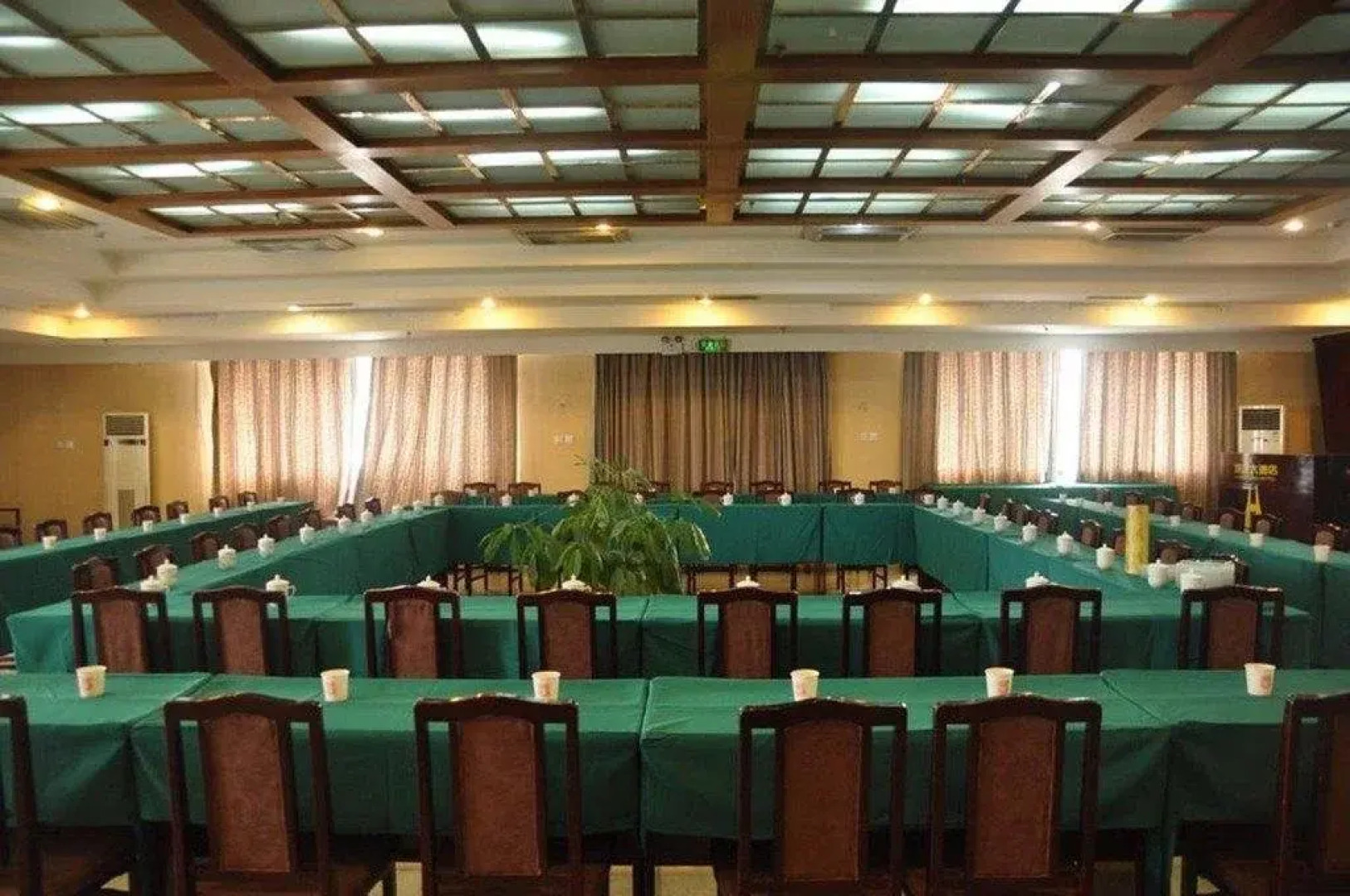 Hong Yuan Hotel - Hebi