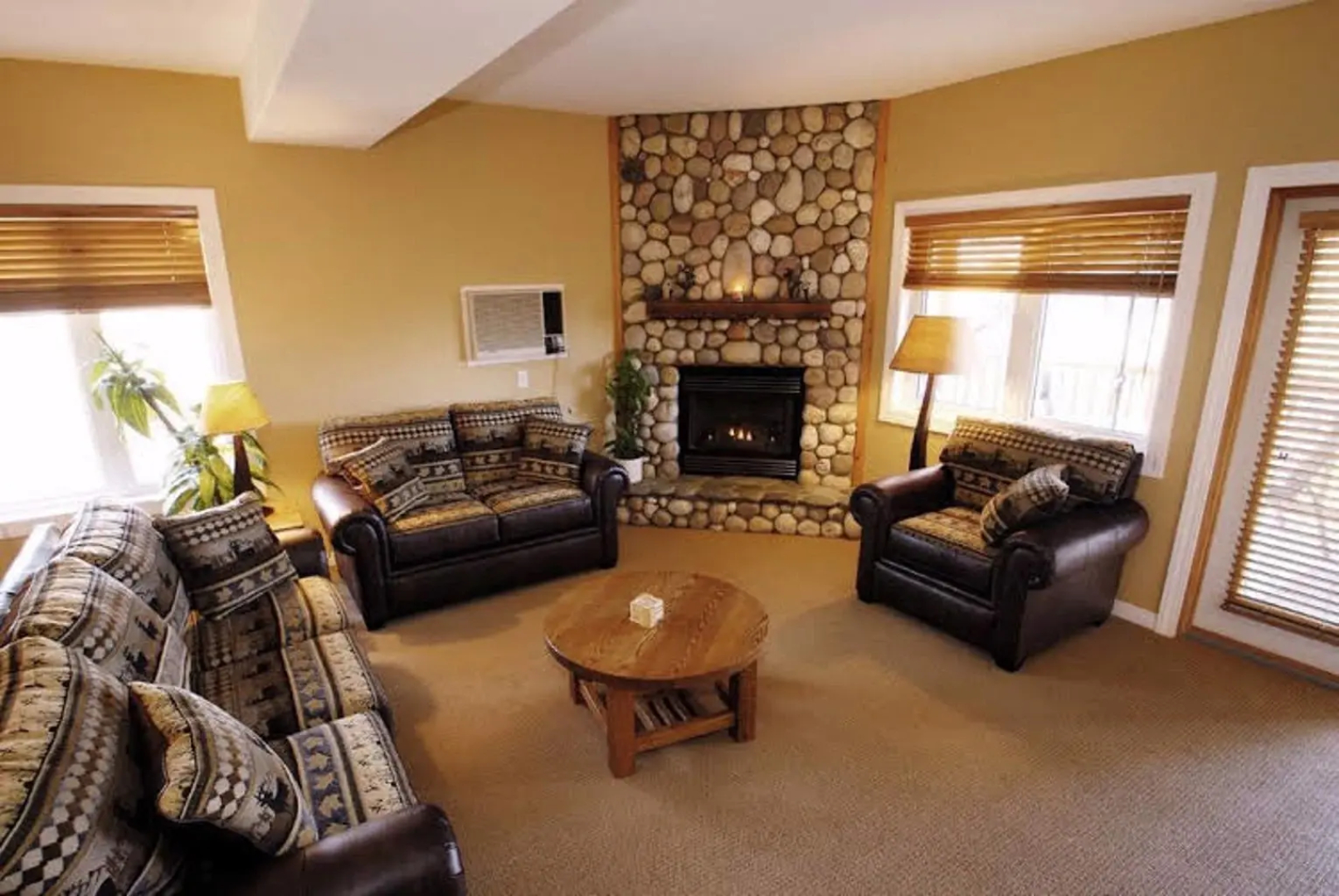 Chicamon Springs Lodge