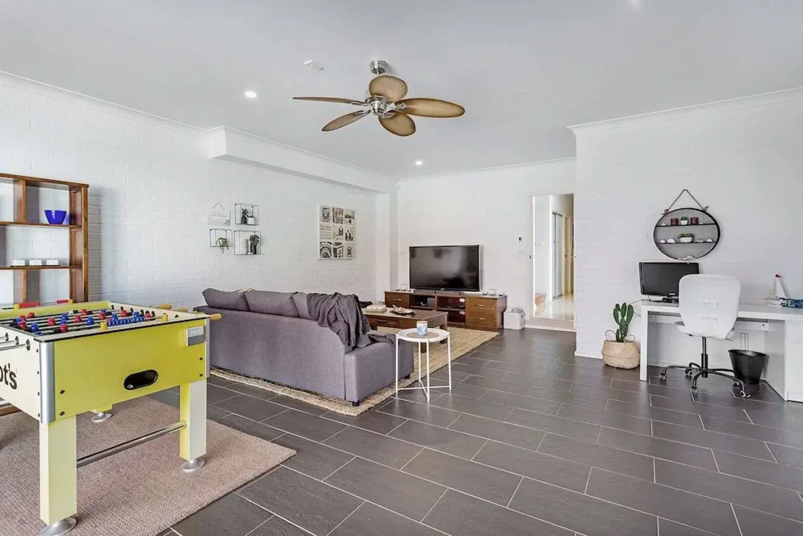 Sandy Point Road, 7A