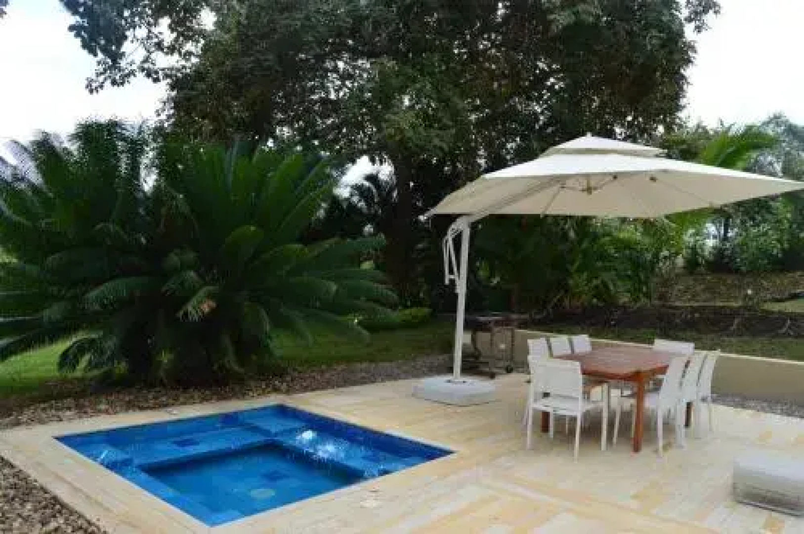 Casa Anapoima Kubik Aqua