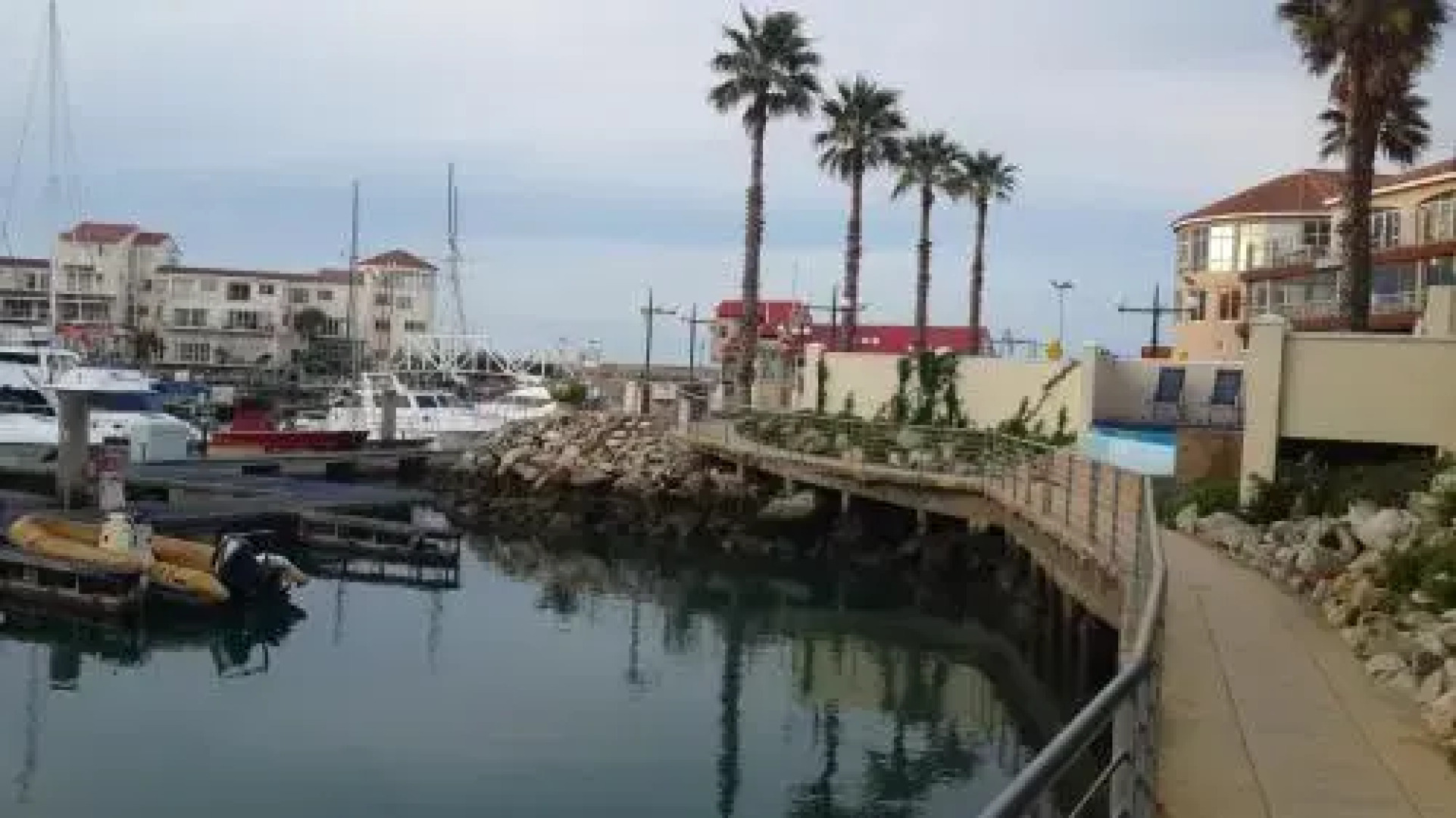 Port Main Royal Ocean's Edge