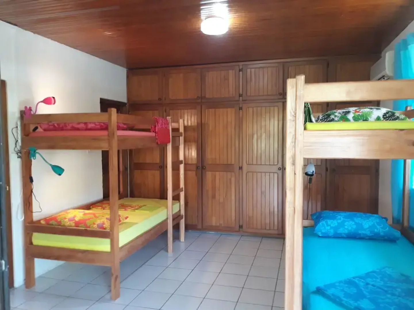 Moera Lodge & Backpacker