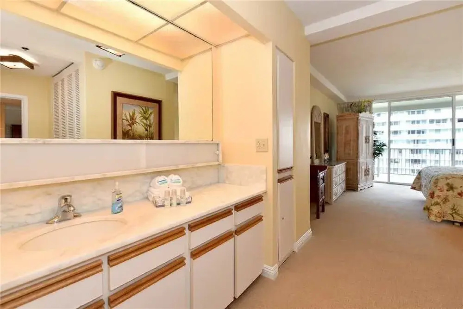 Whaler 656 by RedAwning