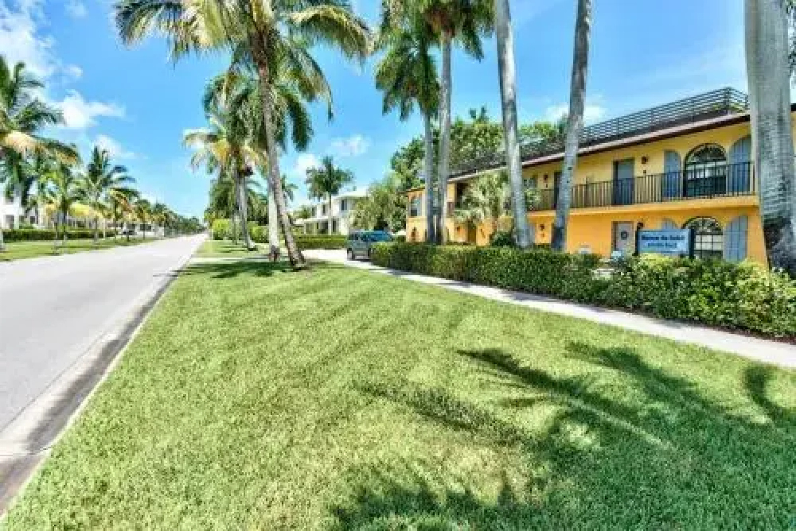 Le Monaco Condo at Olde Naples