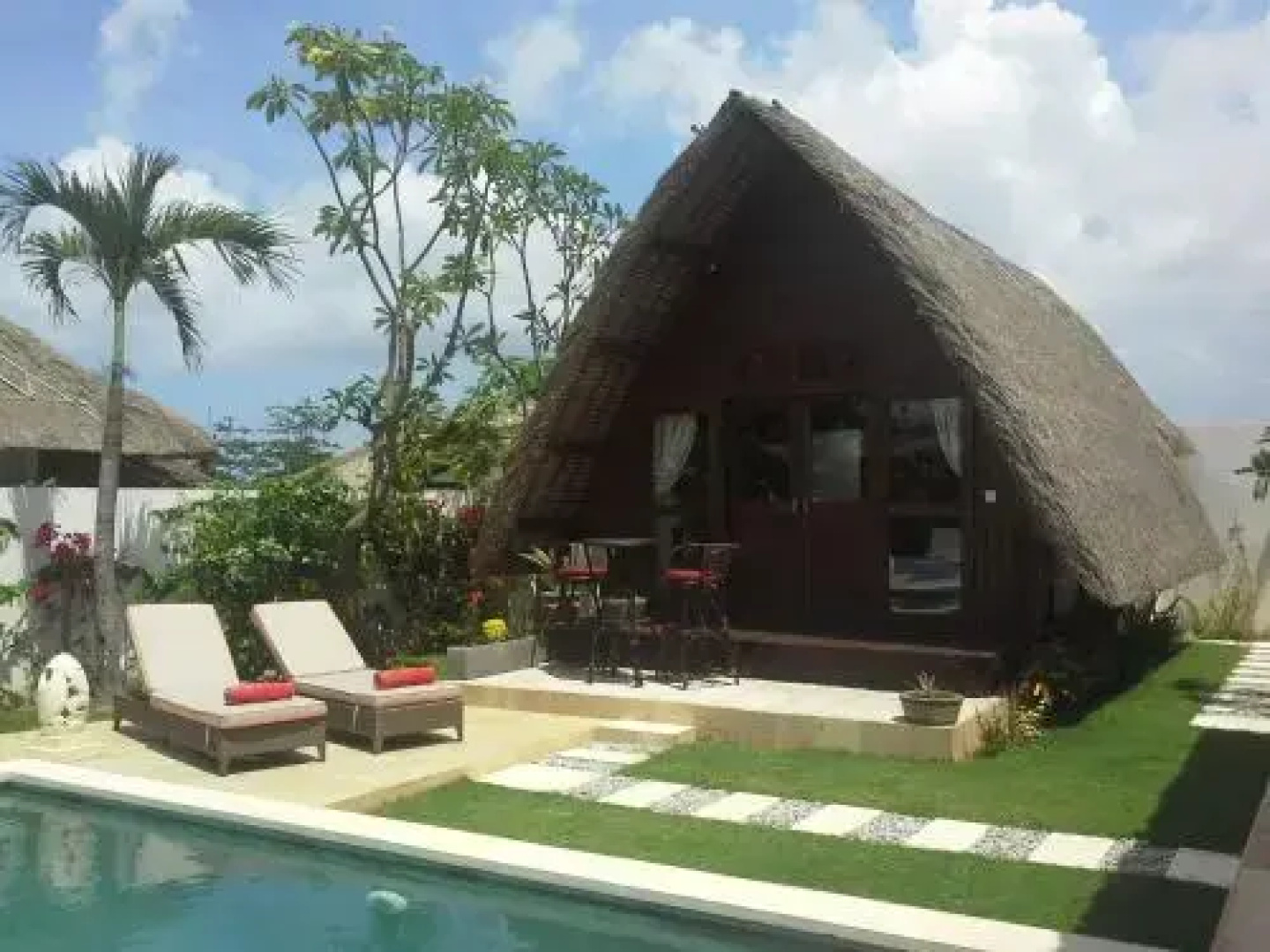 Villa Sesapi Putih