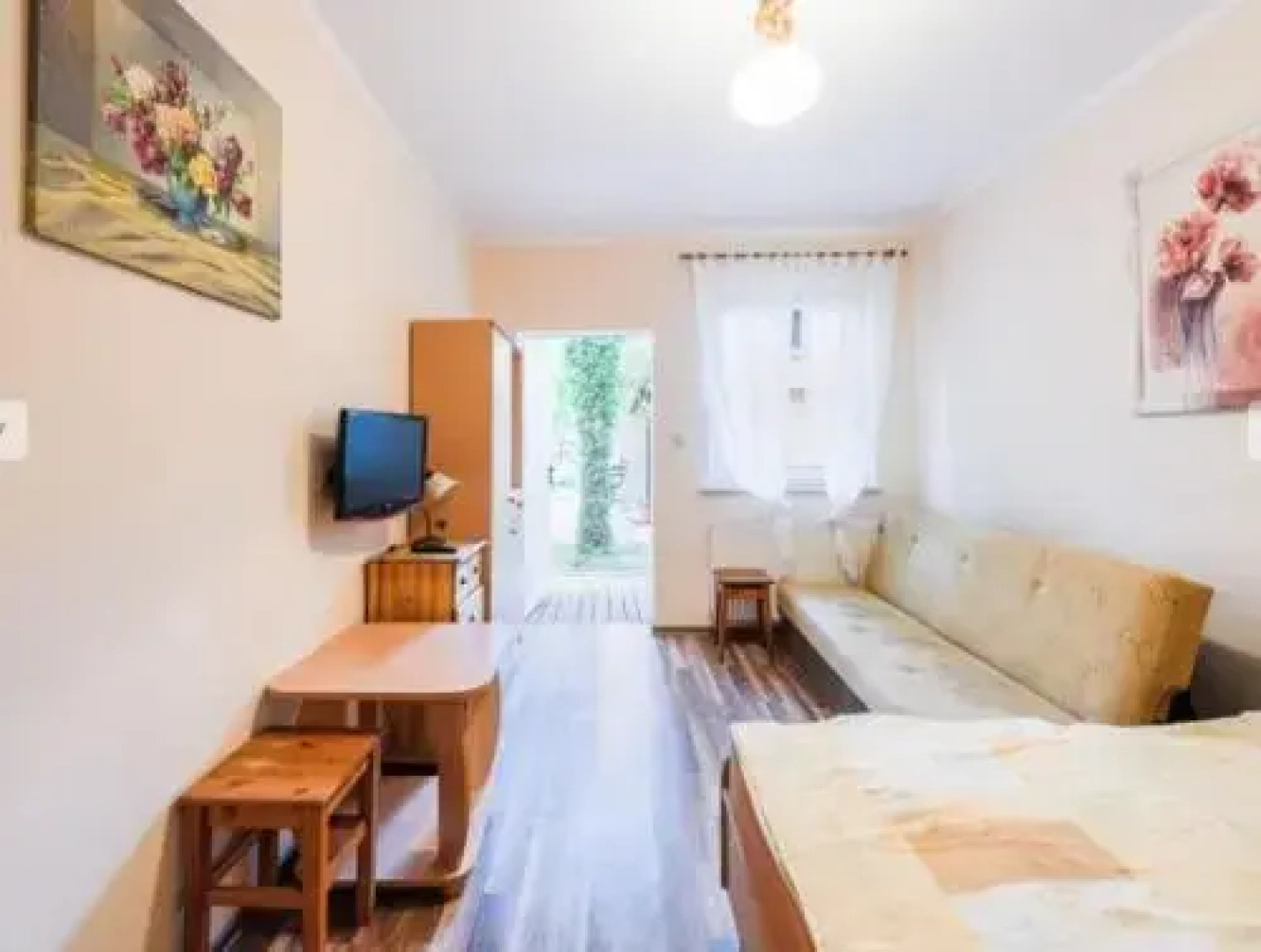 Pokoje gościnne "Pod Sosnami"