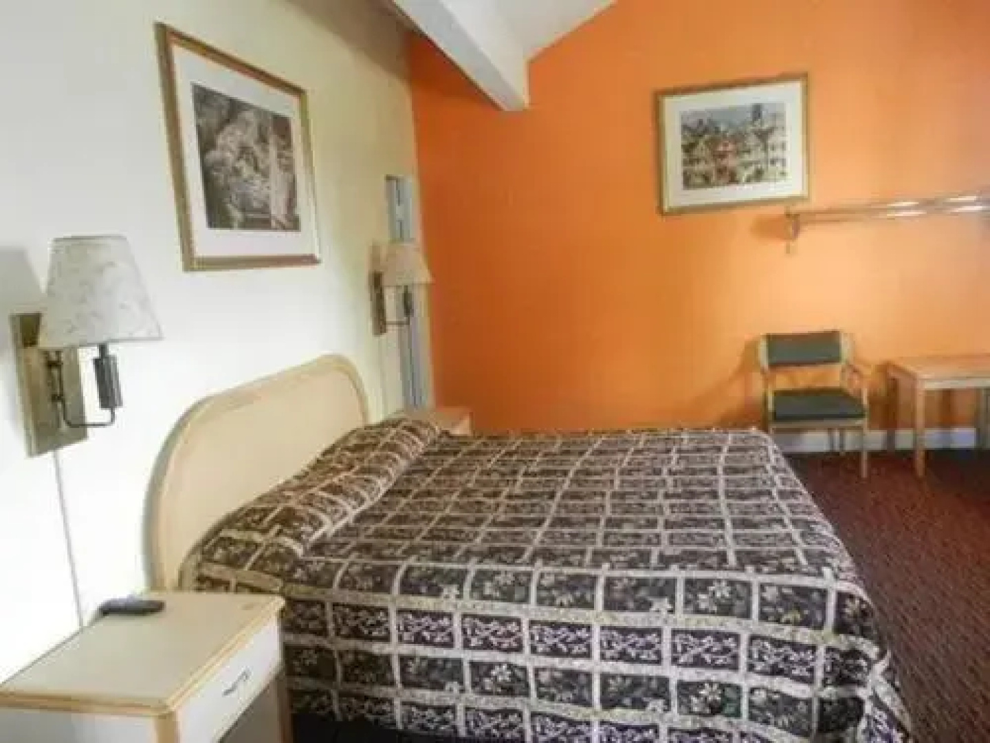 Antioch Executive Inn