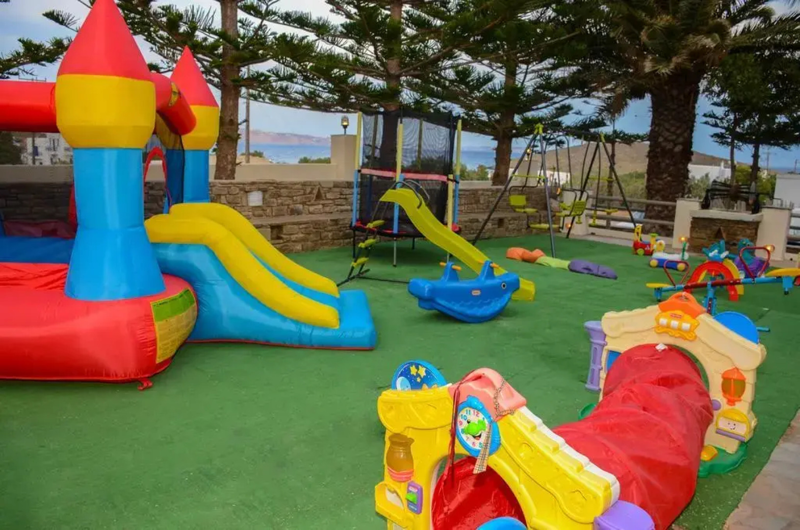 I Anatoli tou Porto Tinos