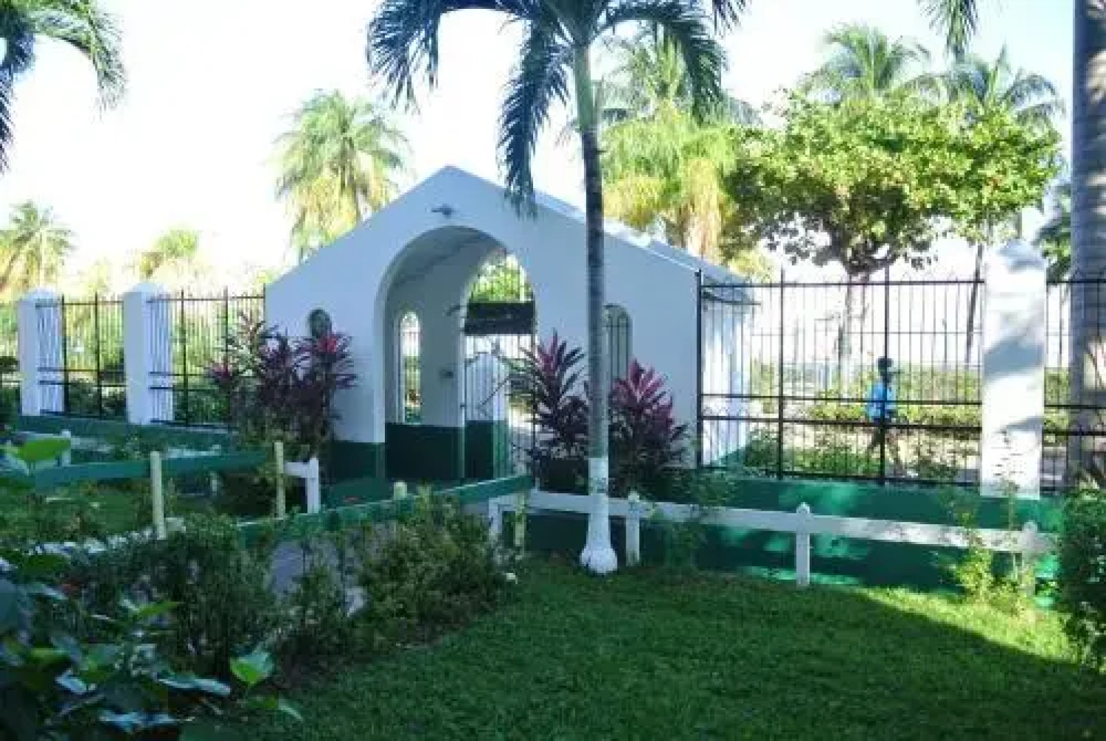 Beach One Bedroom Suite 13