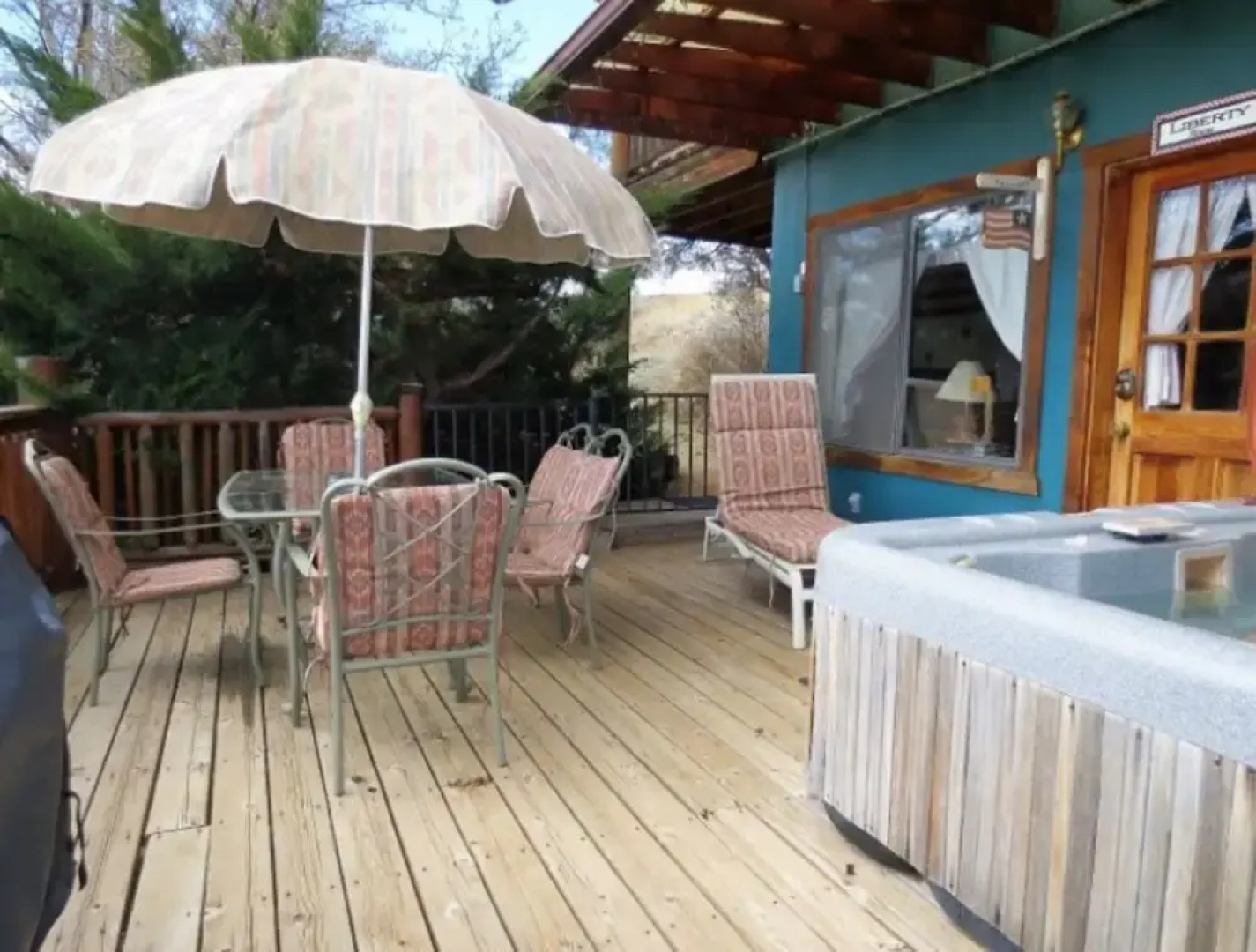 Log Cabin at Lynx Creek Farm