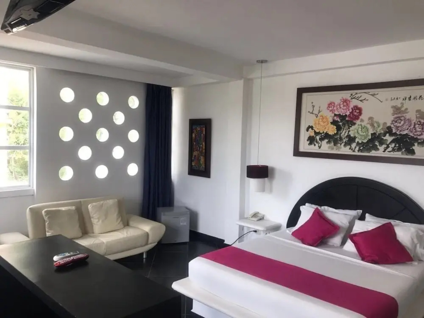 Hotel Paraiso Hollywood