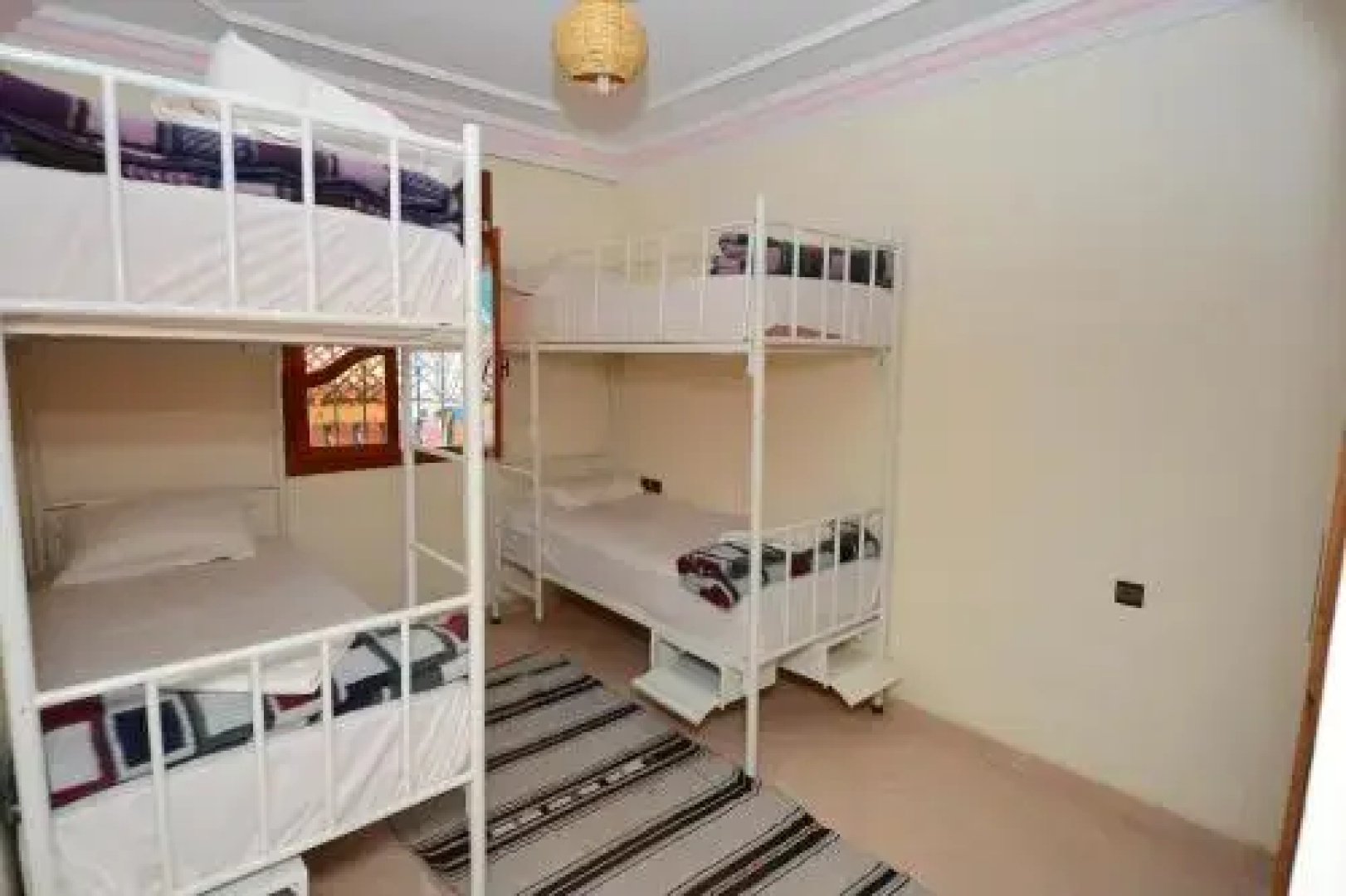 Wave rider hostel
