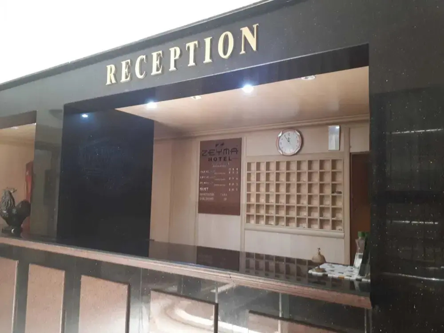 Zeyma Hotel
