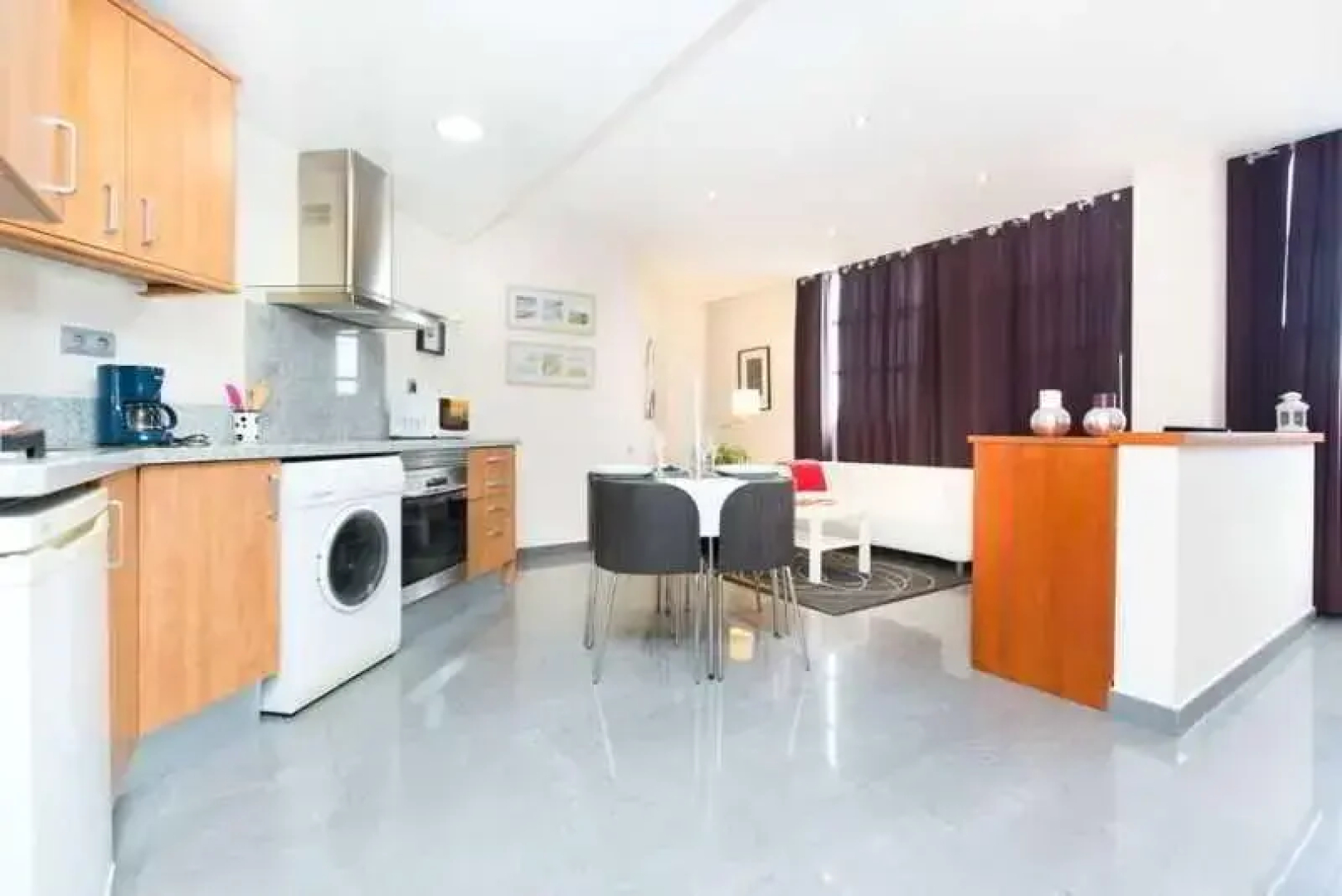 Universitat Suites
