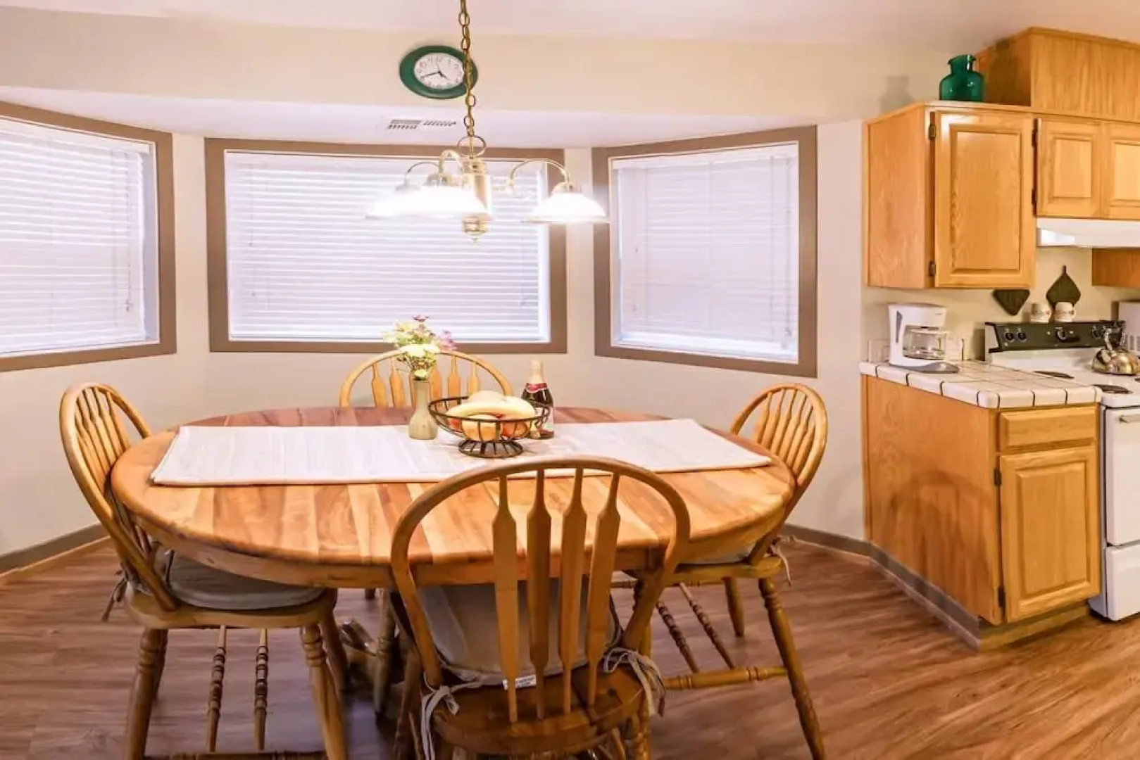 Oak Lawn Cottage ~ 1.5 Blocks to OSF