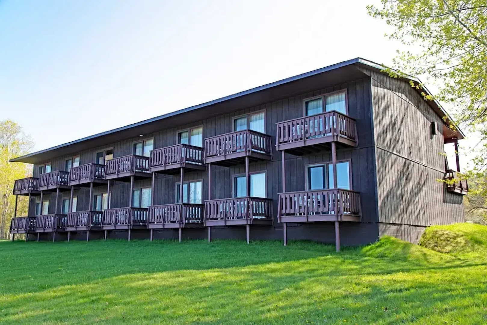 Lake Fanny Hooe Resort-2 bed With Balcony #12 1 Bedroom 1 Bathroom Hot