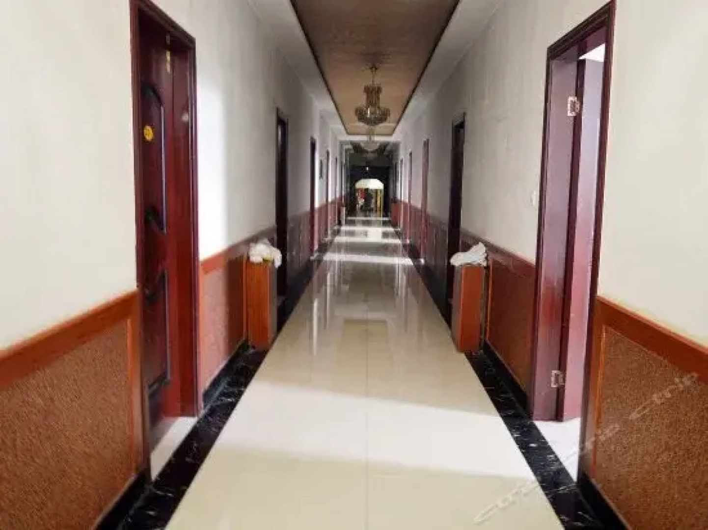 Huayi Inn
