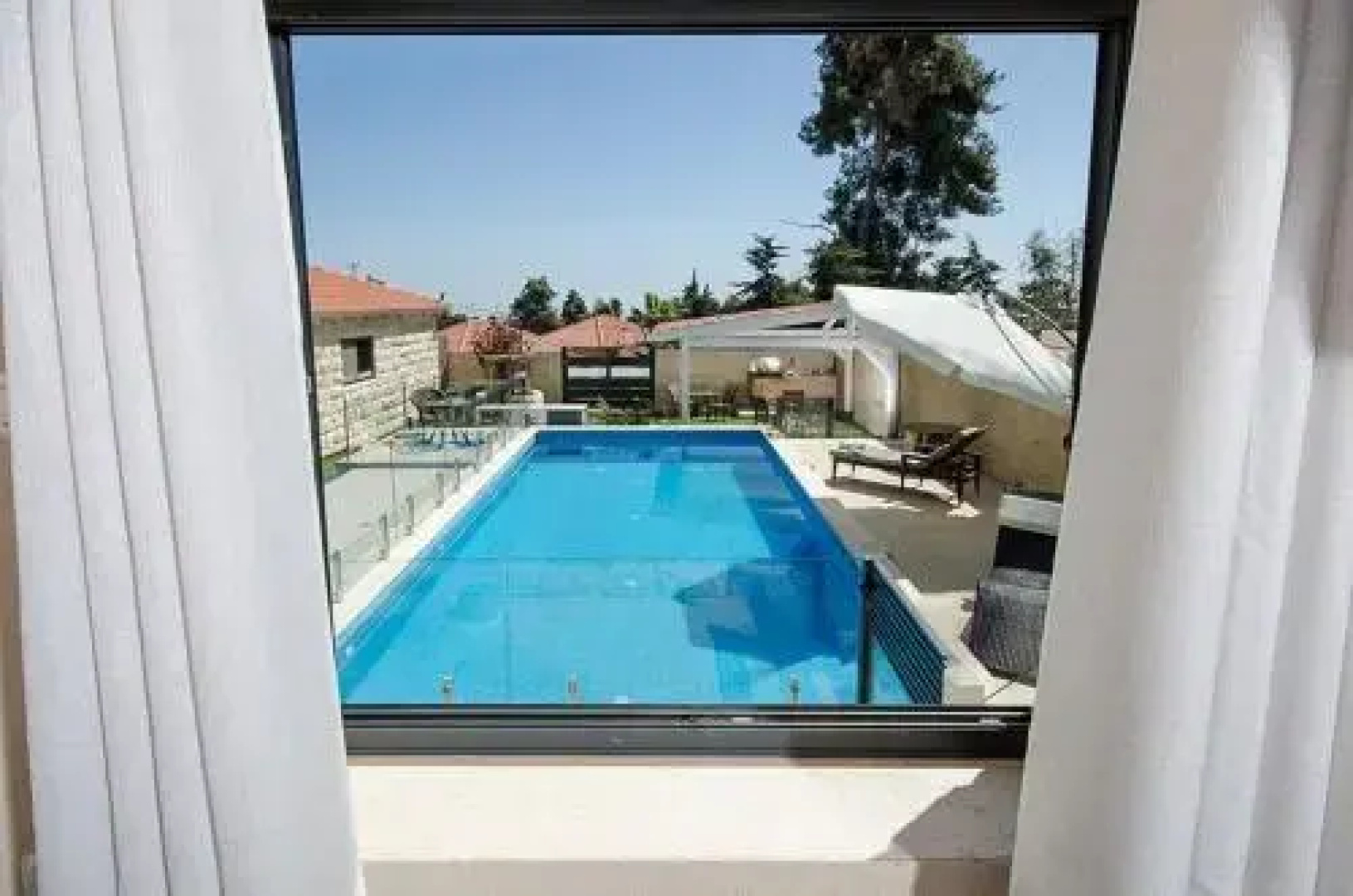 Monro Boutique Suites