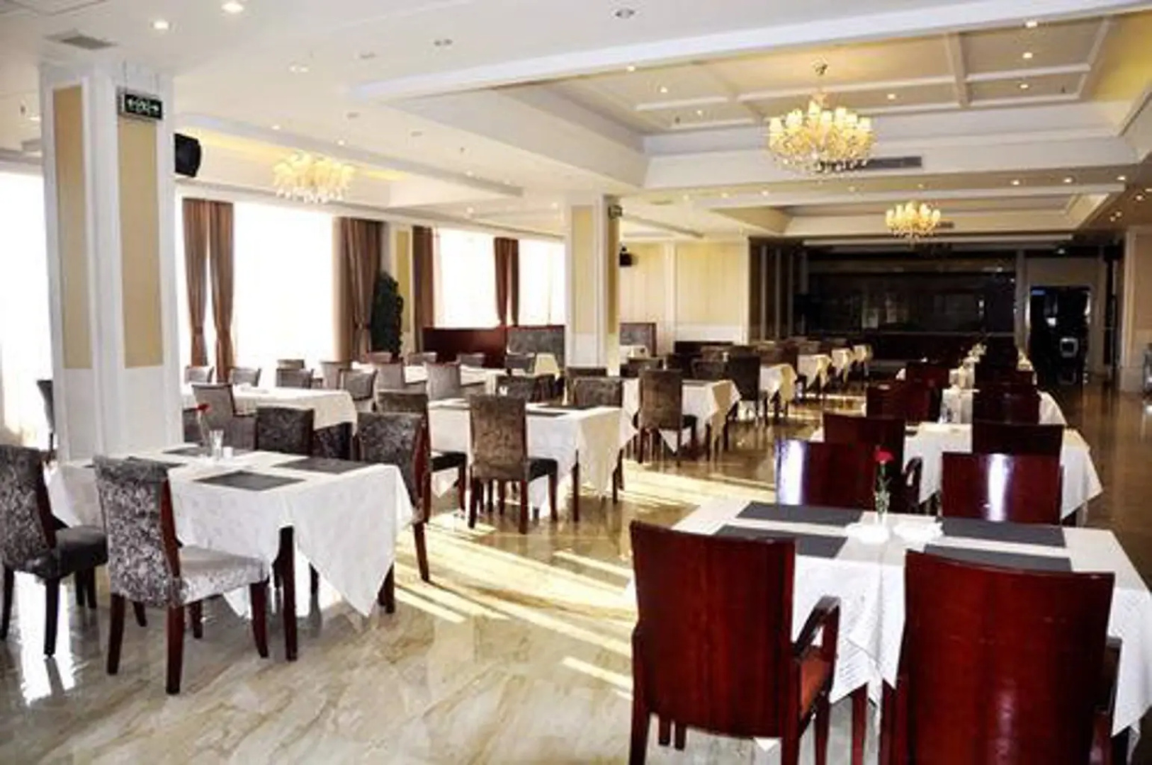 Xuyisizhou Junyue Hotel
