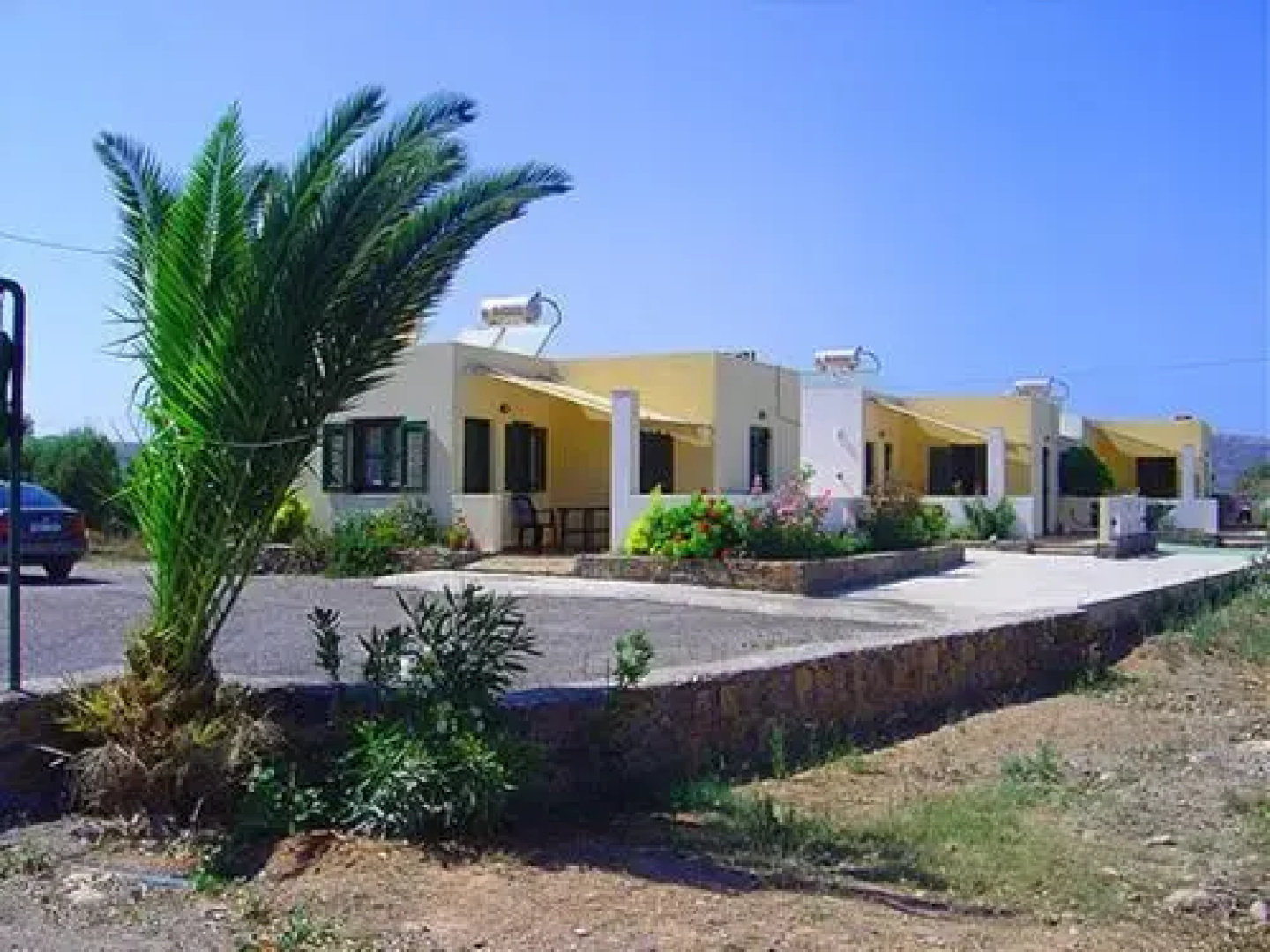 Rousolakos Apartments