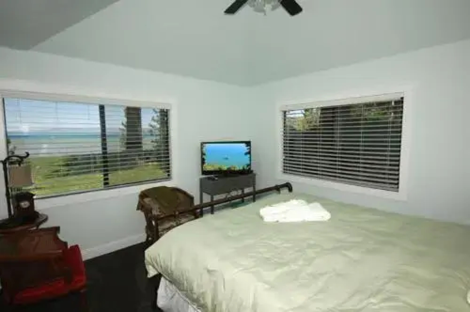 Lakeview Avenue Holiday home