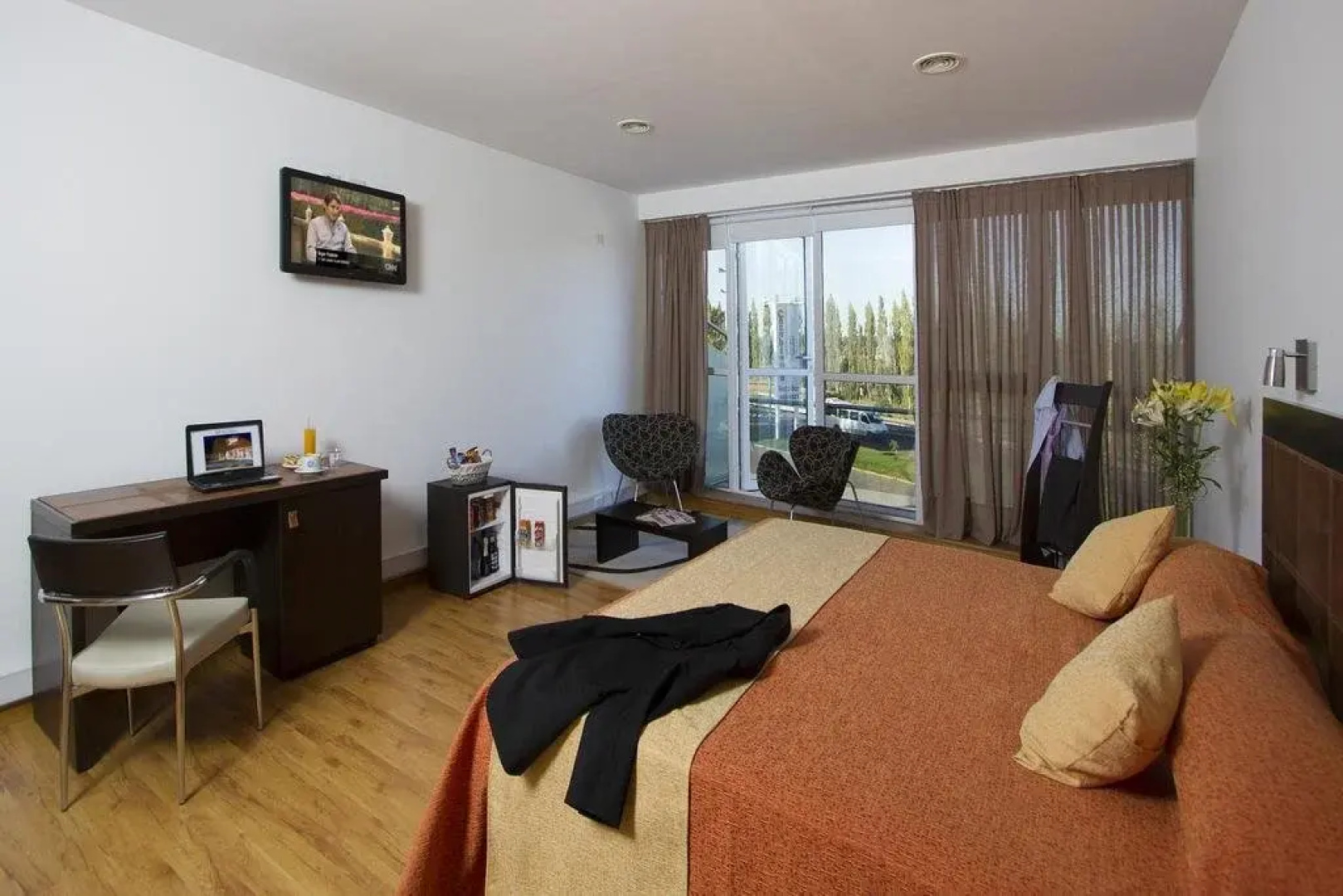 Global Hotel