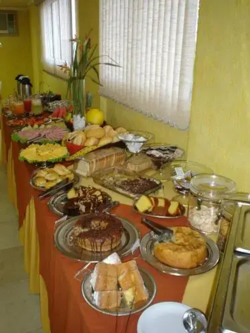 Robusti Plazza Hotel