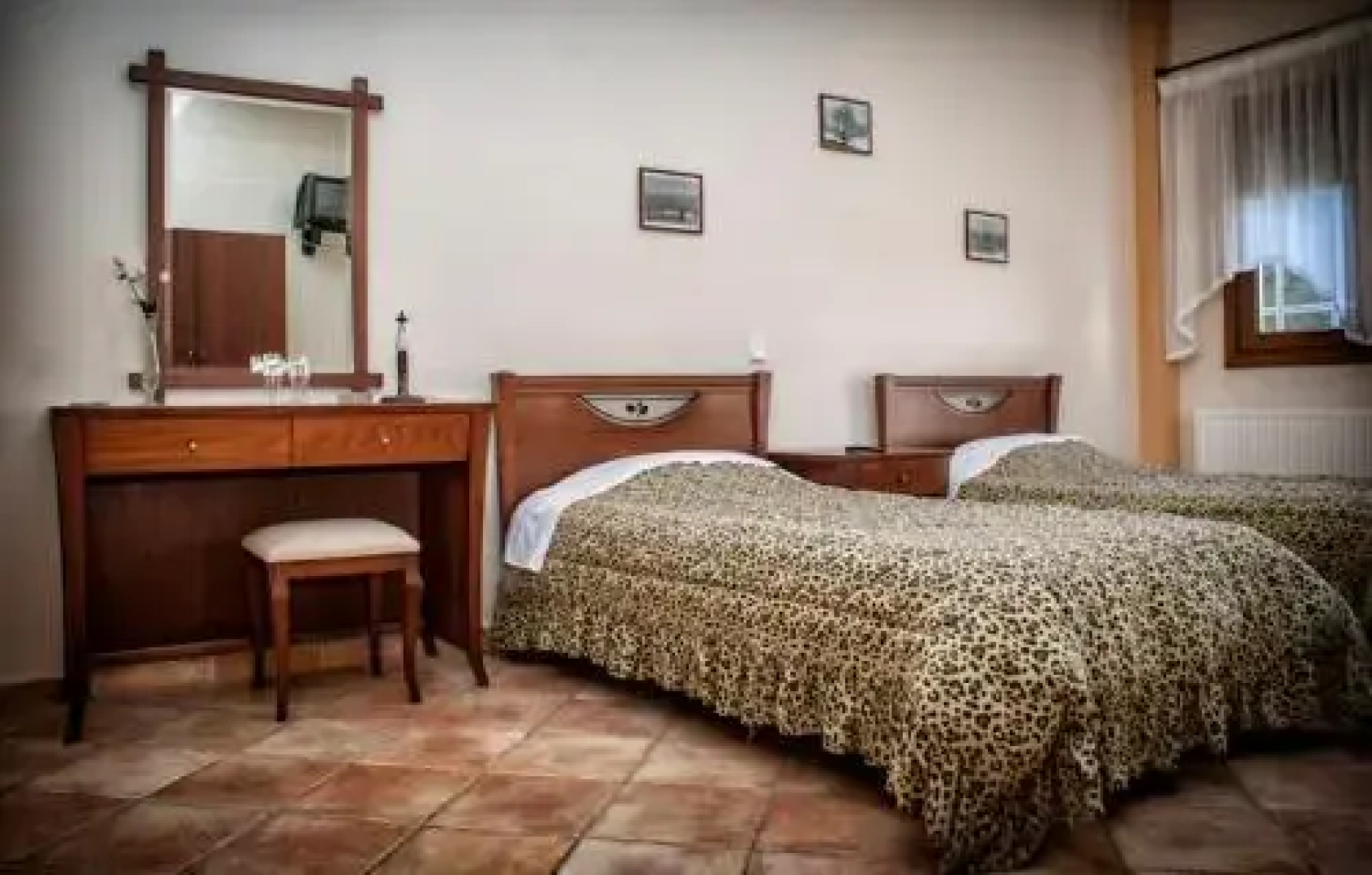 Karipidis Hotel