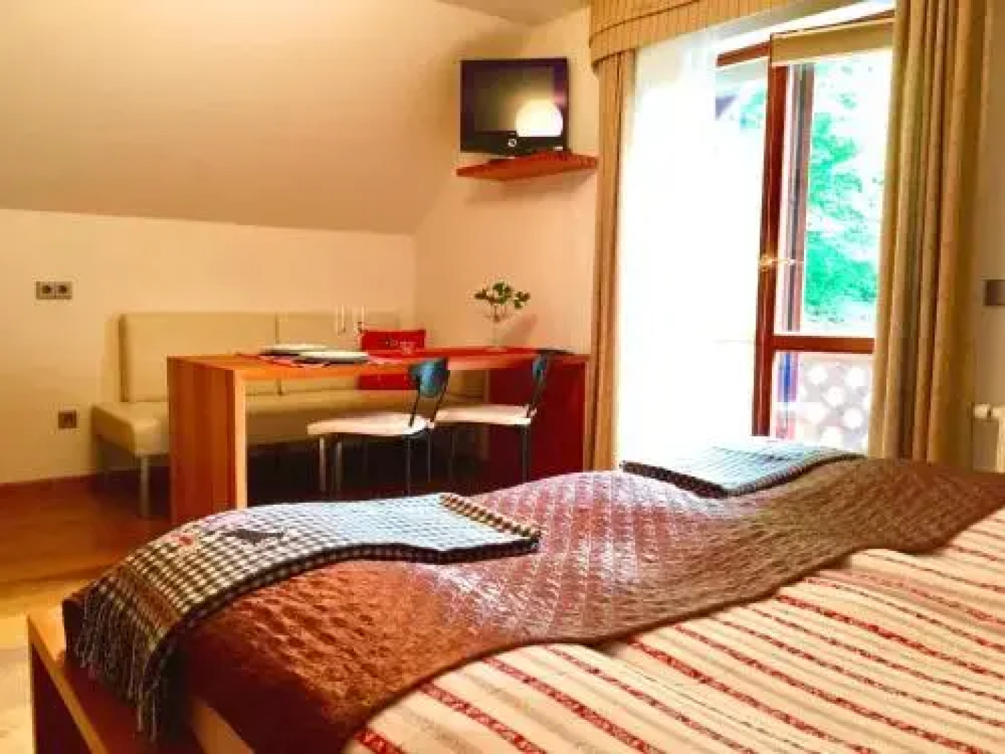 Ciklamen Room