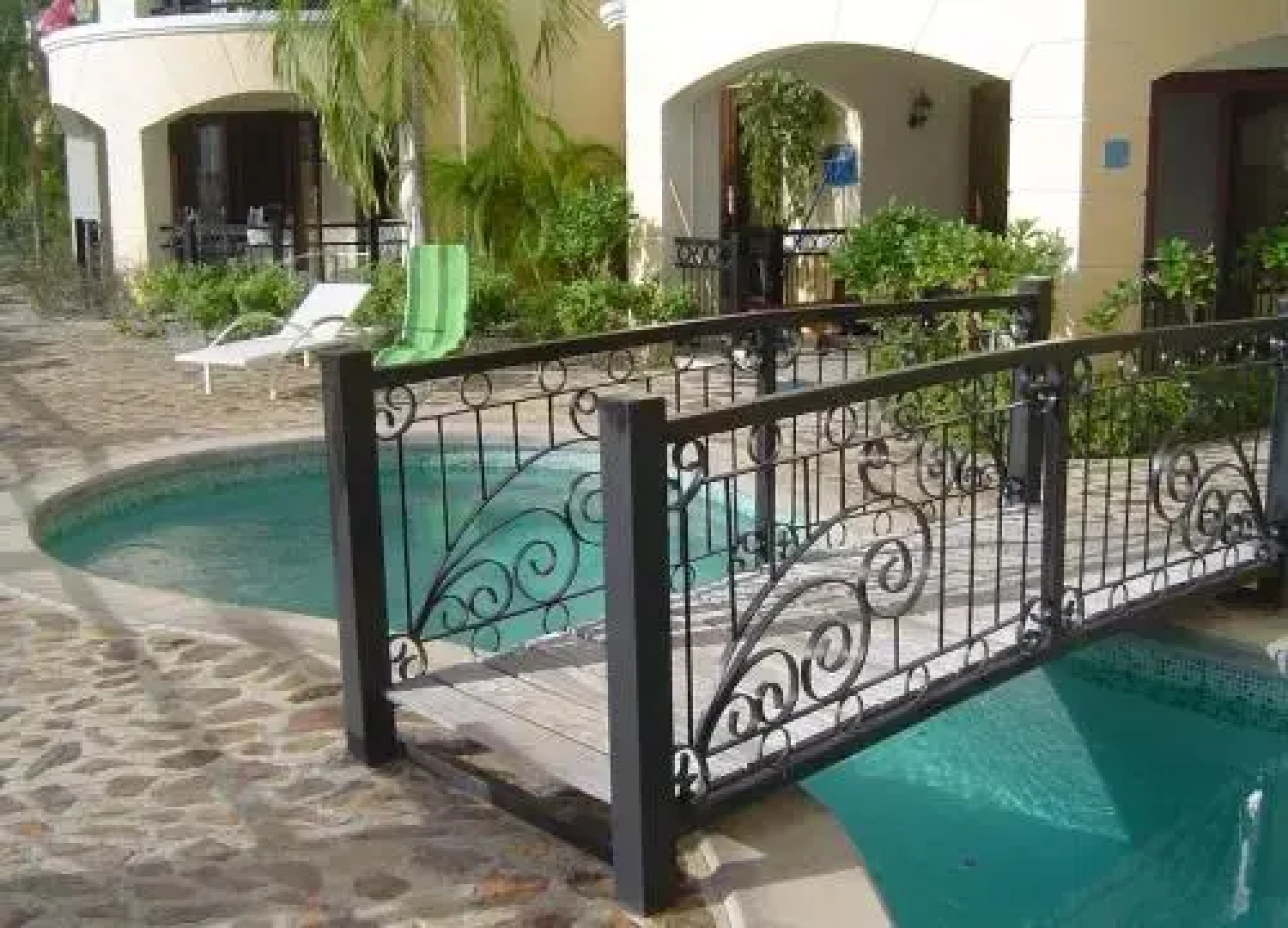 Elegancia Del Caribe