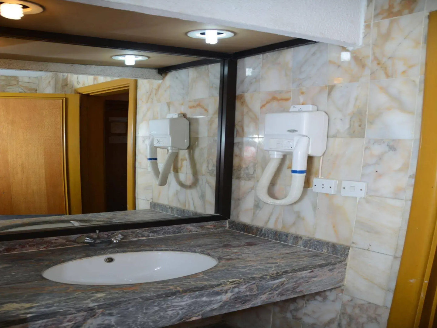 Borg Al Alam Hotel