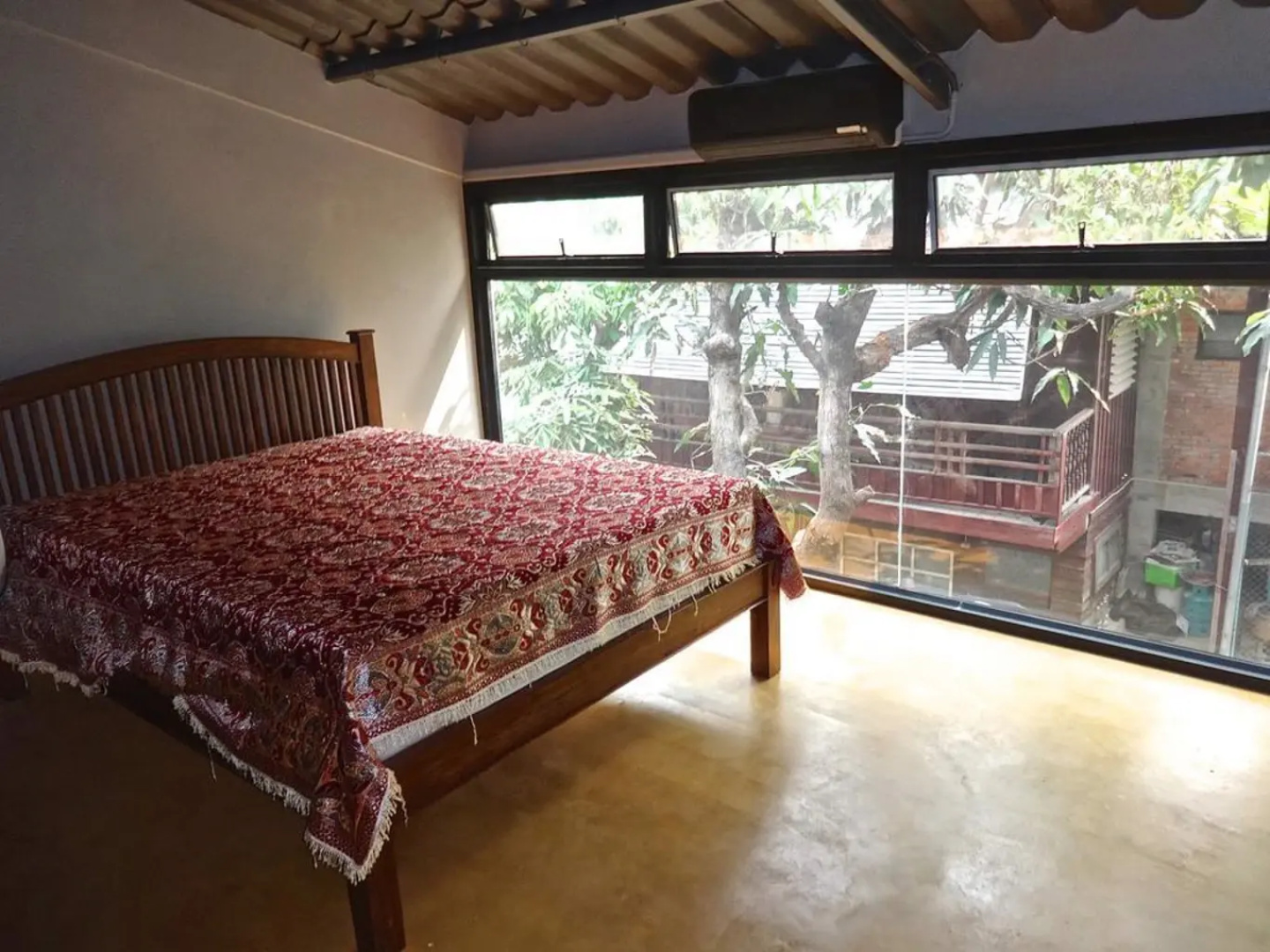 Luxury Chiang Mai Old City Town House