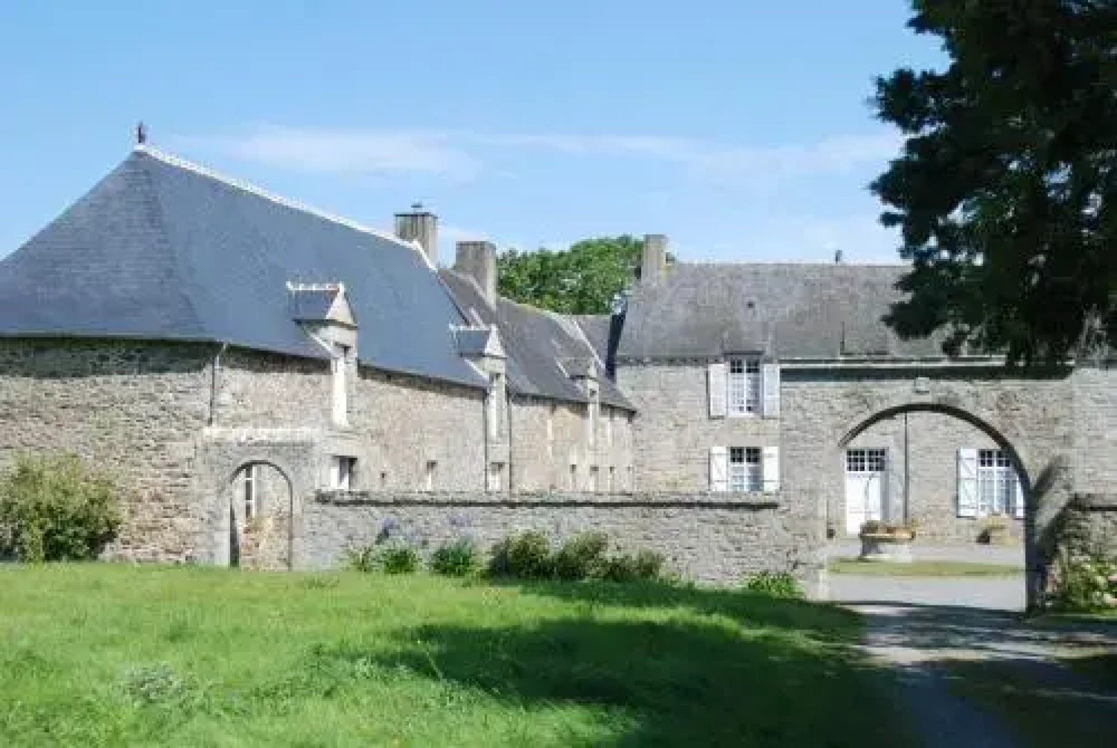 Holiday home Gites Manoir du Ranleon 3