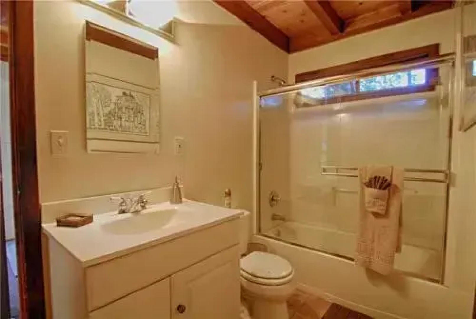 Lewis Ave Lodge - 3 Br Home