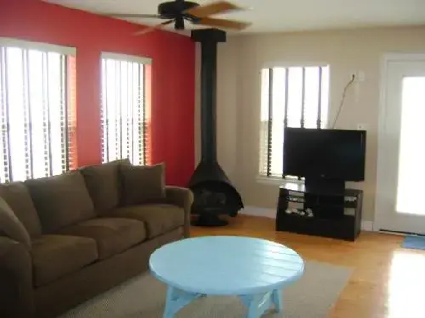 Love Shack 2 Bedroom Home by RedAwning