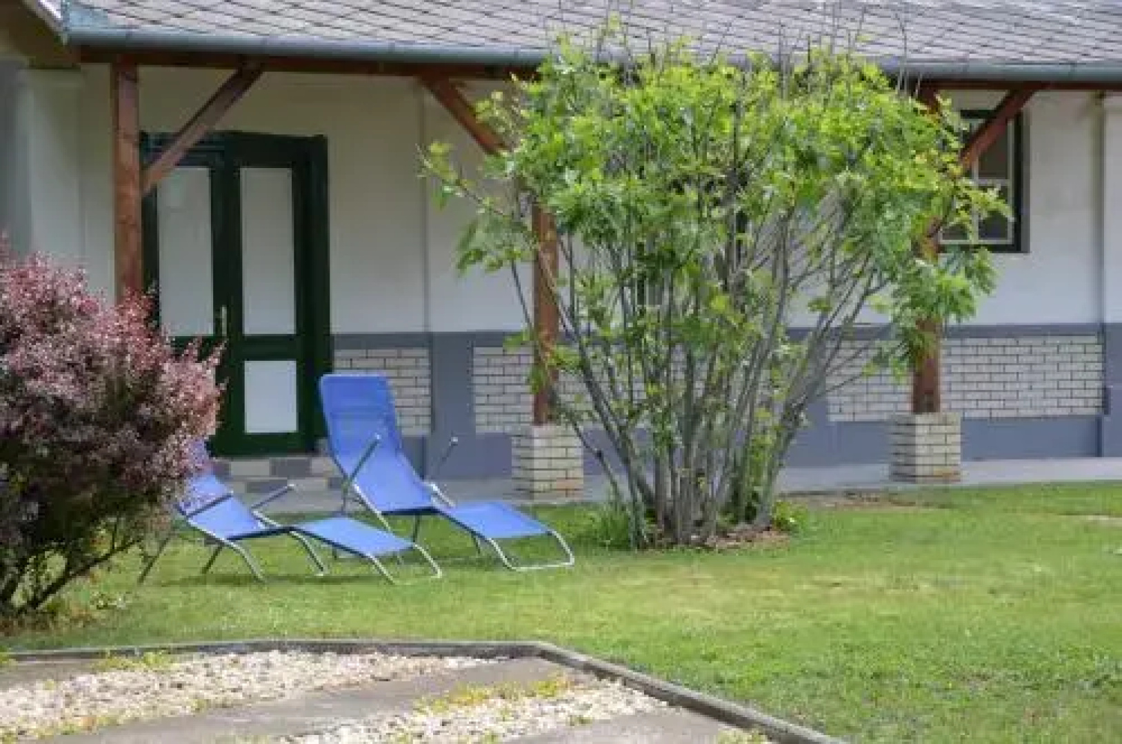 Tisza-Kert Apartmanok