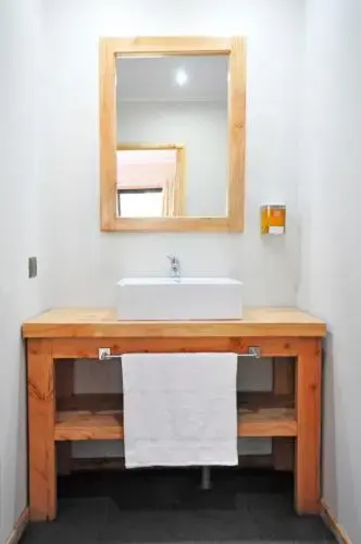 Cabanas y Lodge Los Hualles