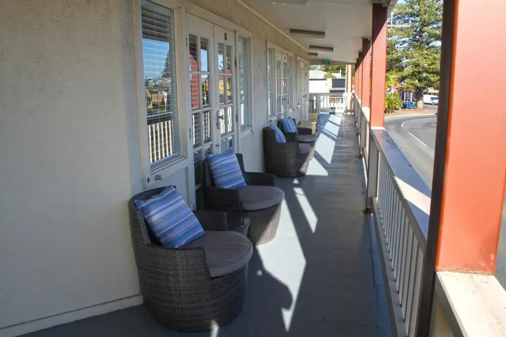 Smugglers Inn Apartments