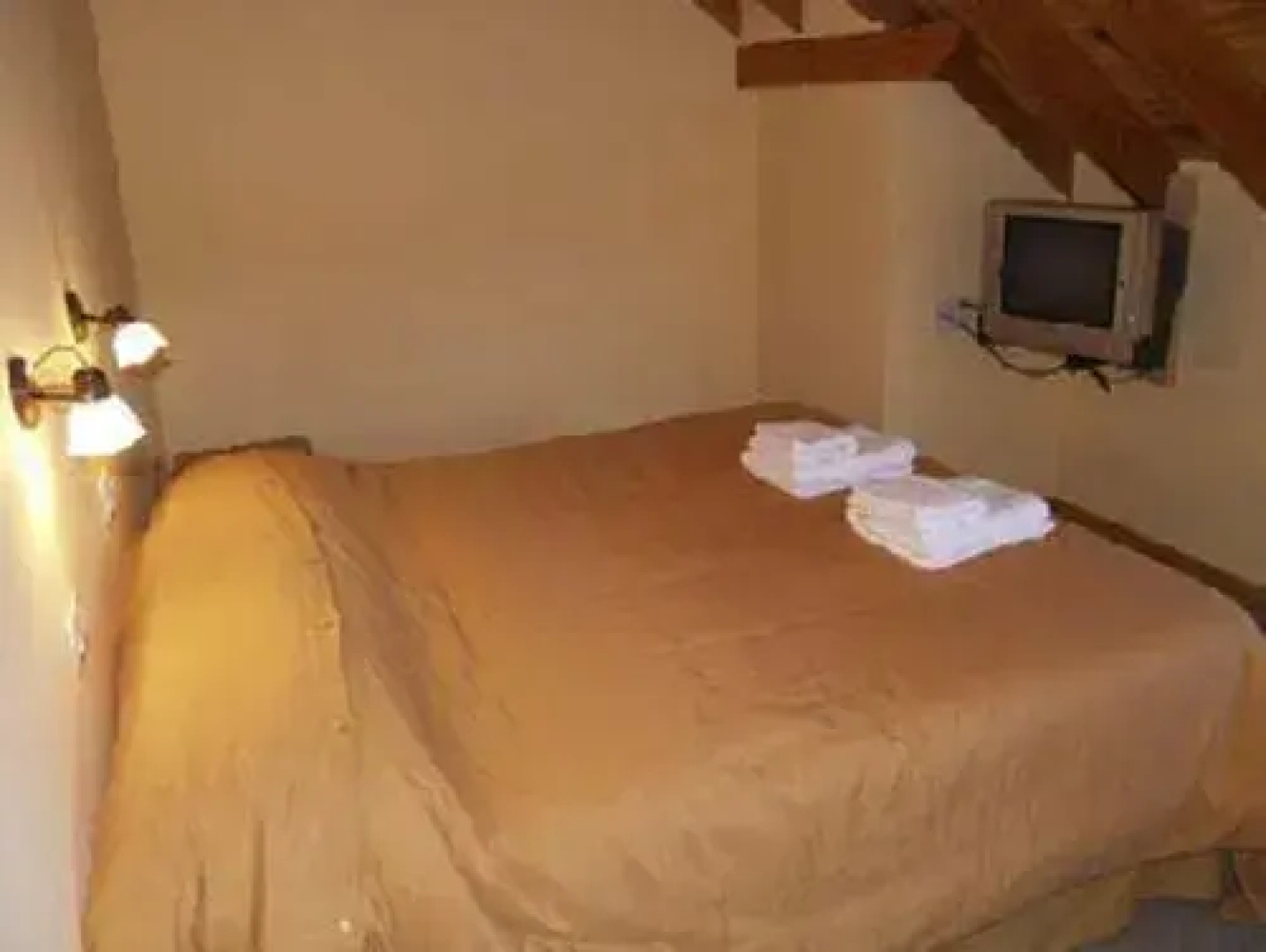 Hosteria y Cabañas Casa de Piedra