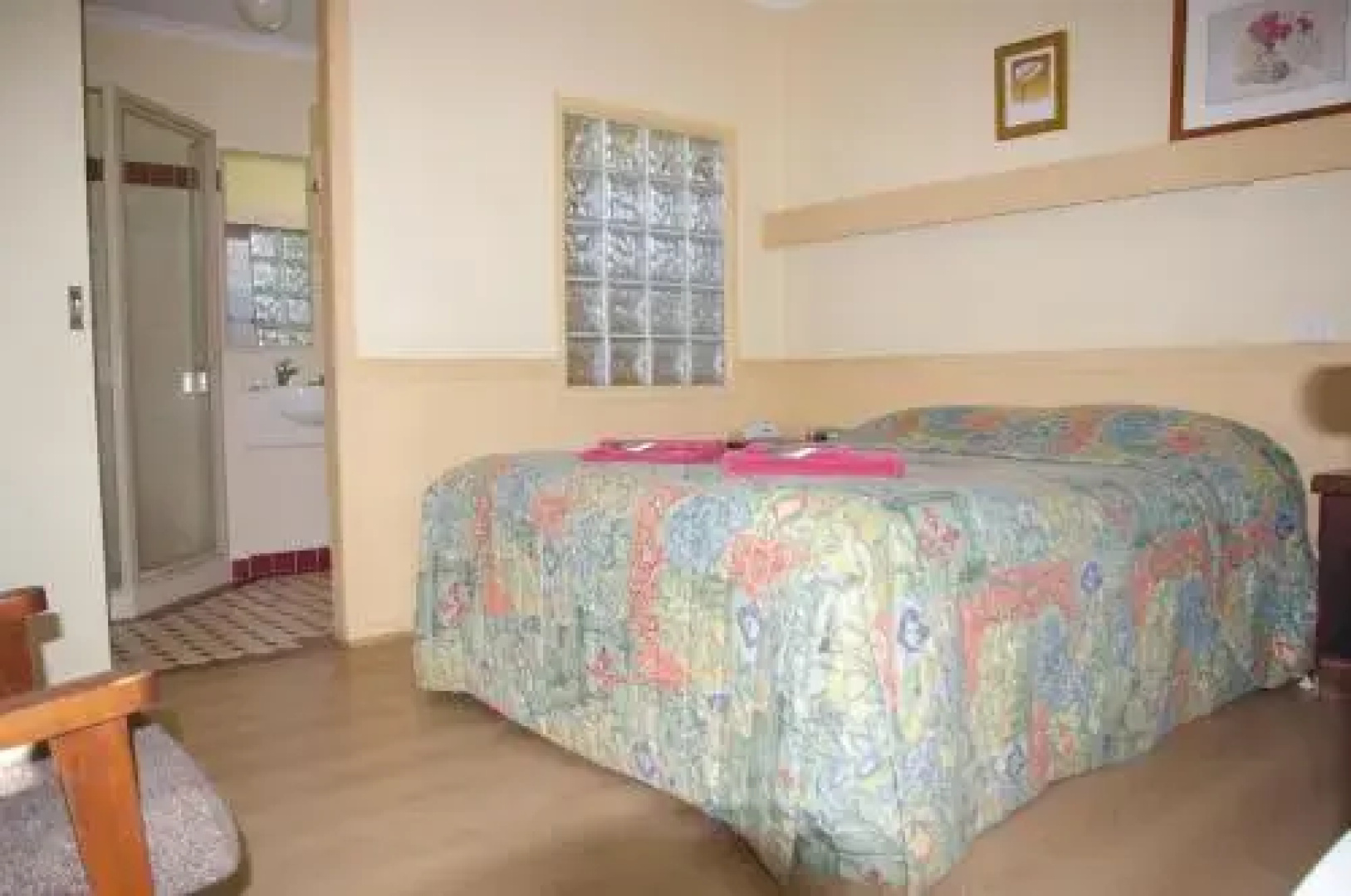Lockyer Motel