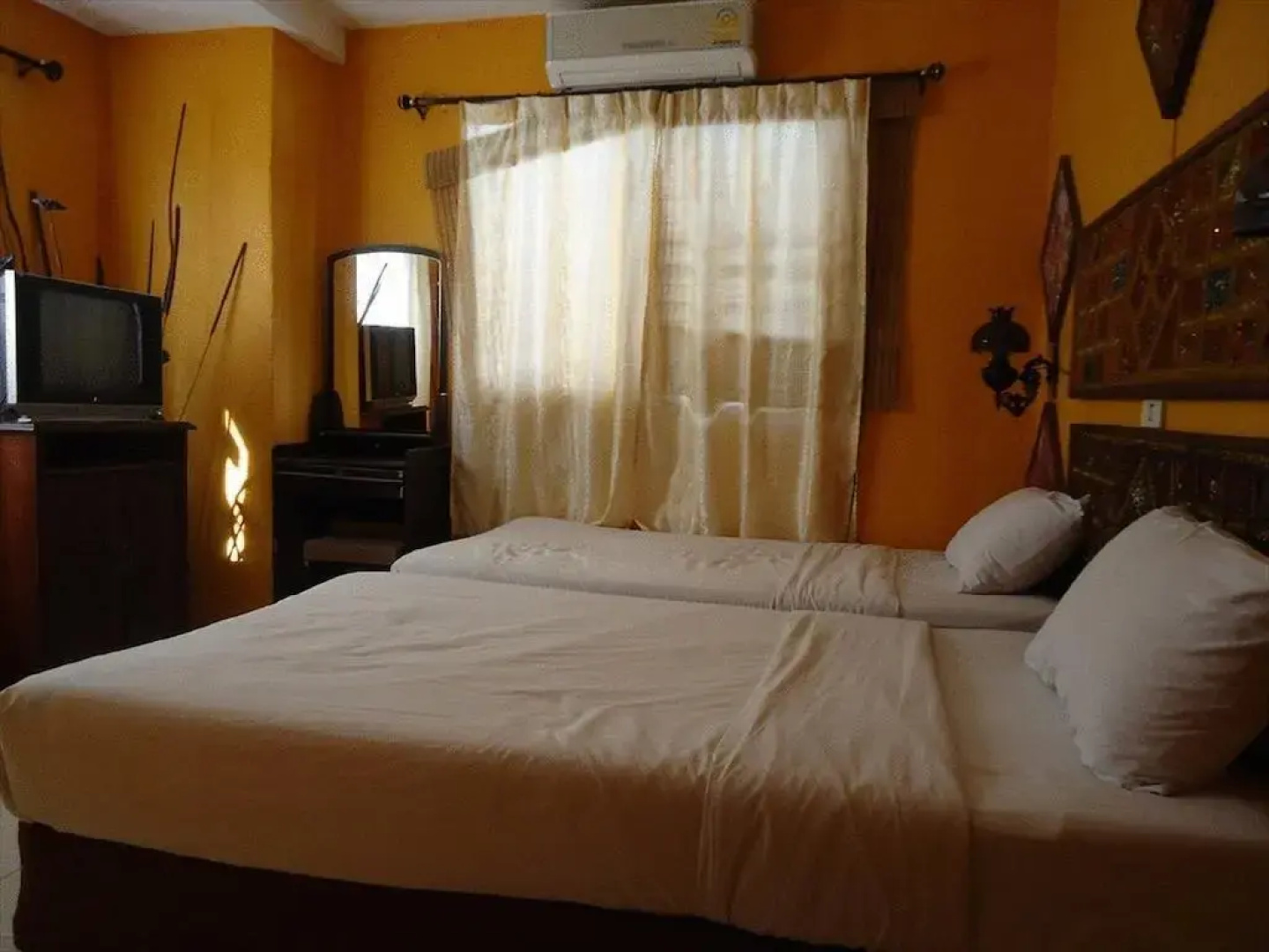 OYO 1103 Pirates House Hotel