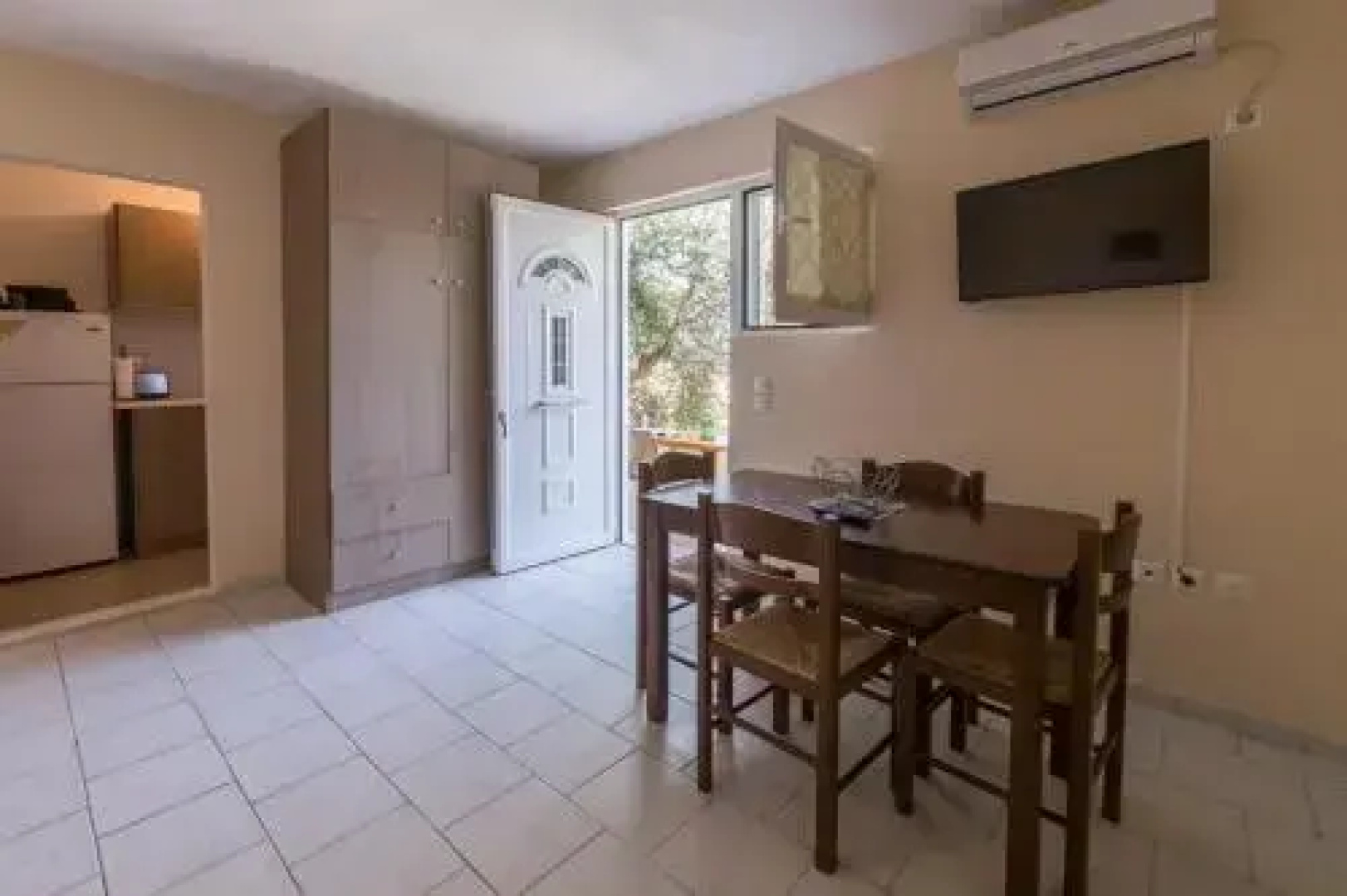Eleni Studios