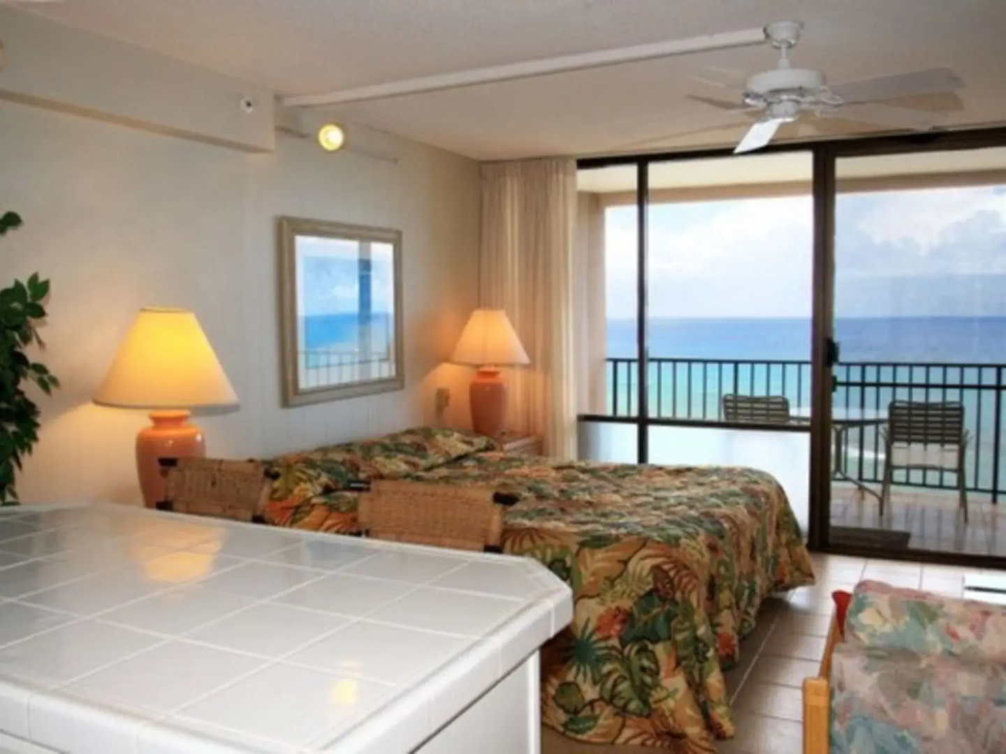 Valley Isle #1206 Studio Bedroom Condo by RedAwning
