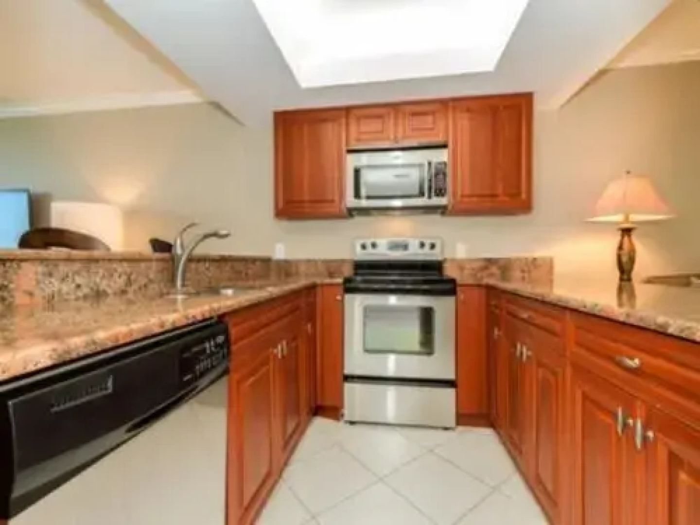 Beautiful Condo with Breathtaking Sunset Views by RedAwning