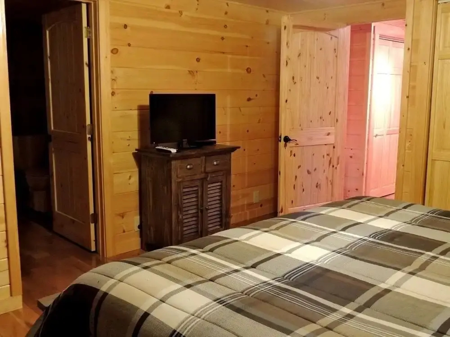 Gillford Cabin
