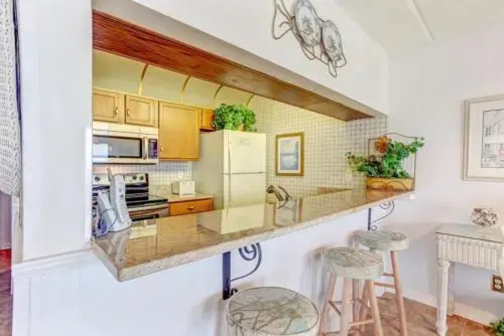 Rustic Theme Condo with Scenic Ocean View by RedAwning