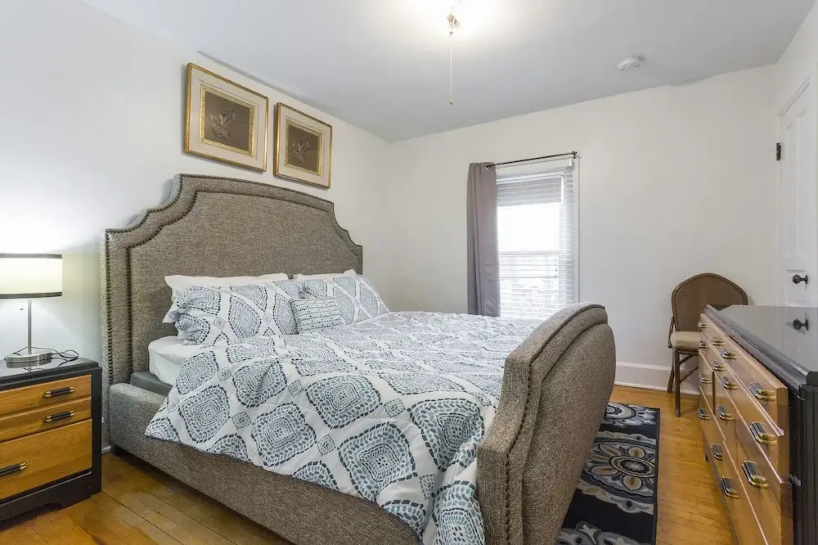 House with 2 King Beds, 4K TV & Wifi