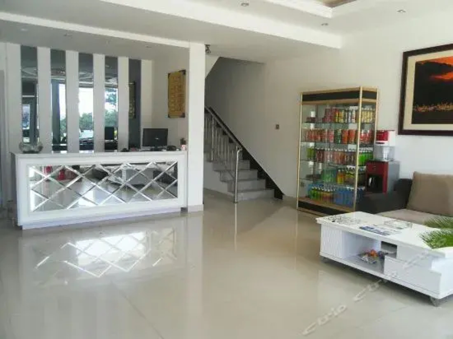 Rongcheng Youdu Express Hotel (Swan Lake Shop)